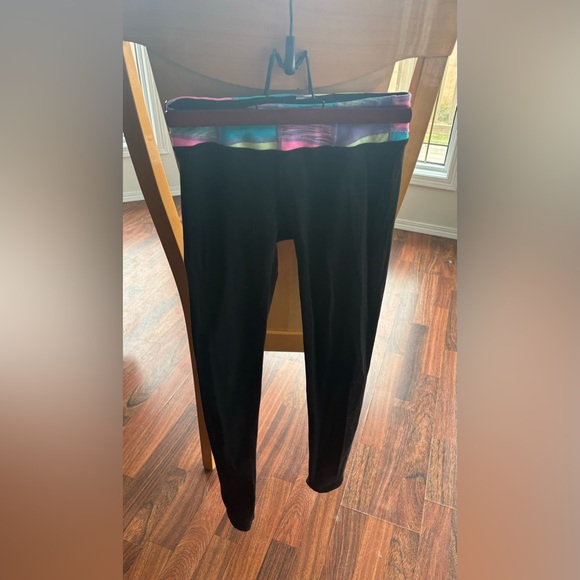 Black Reversible Ivivva Leggings - Picture 2 of 3